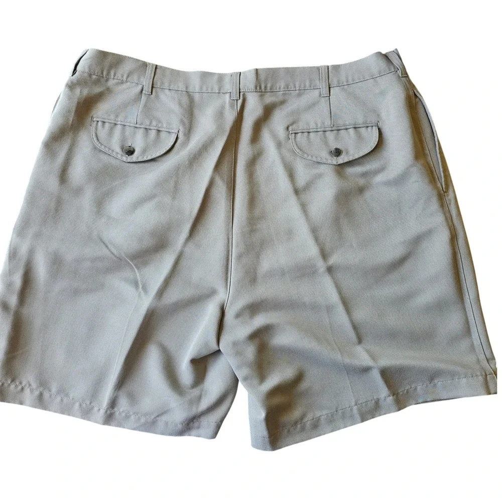 Croft & Barrow Mens Tan Gray Pleated Front Micro Textured Casual Shorts Size 44